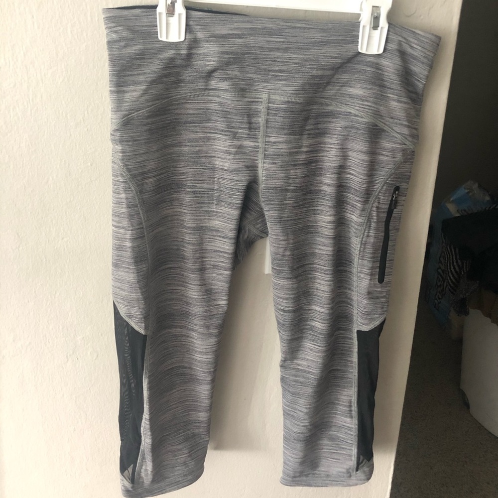 Lululemon crop leggings